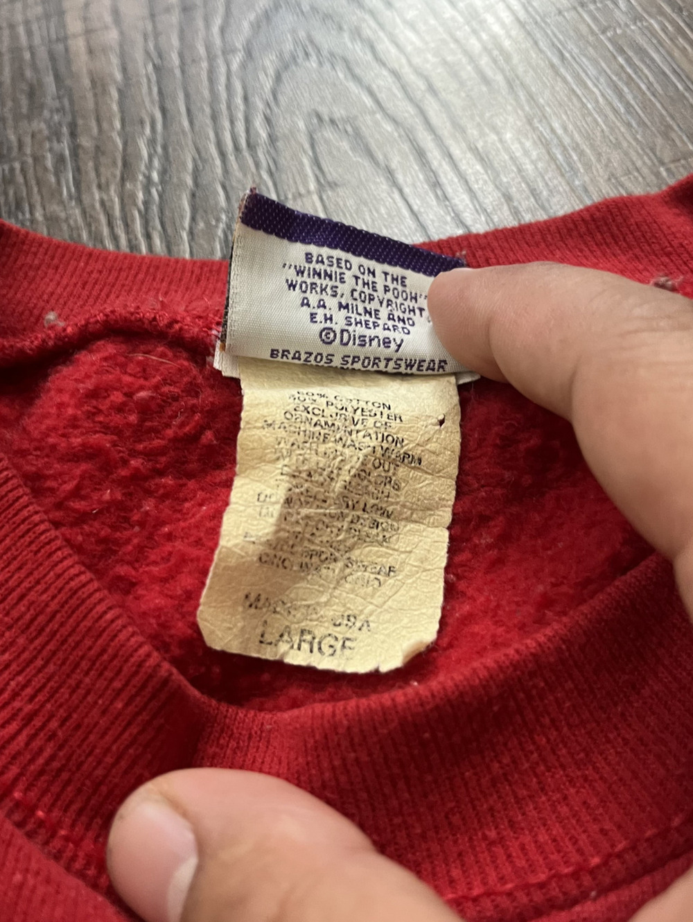 Vintage 90s Winnie the Pooh Embroidered Crewneck Sweater Womens Large Sweatshirt - Picture 4 of 6
